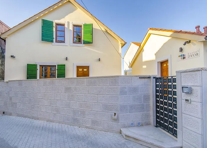Hostel Dvor Split